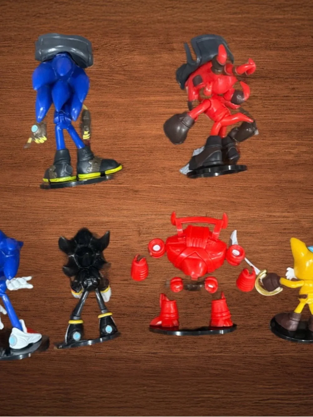 SONIC THE HEDGEHOG NETFLIX   COLLECTIBLE ACTION FIGURES.LOF OF 6 TOYS.